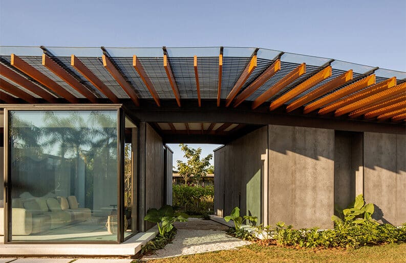 Casa AC by Kiko Castello Branco Arquitetura + Lucas Cunha