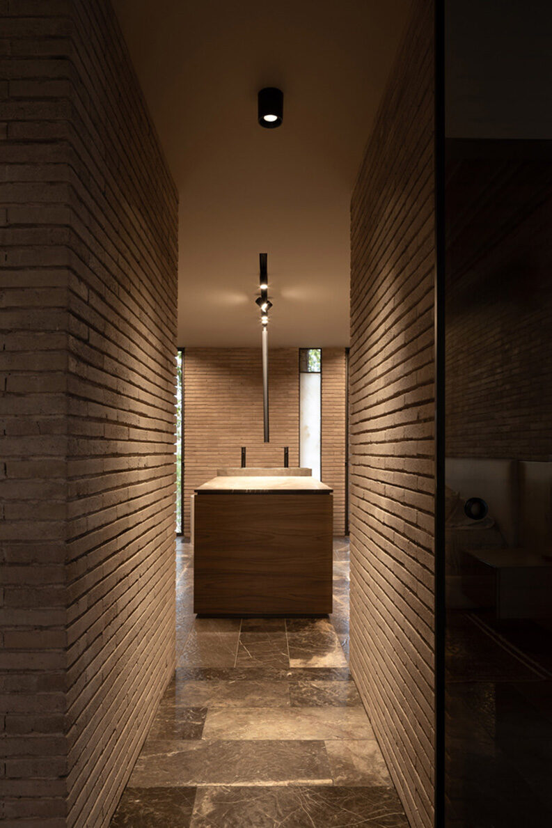 Casa Capuchinas by LABarq
