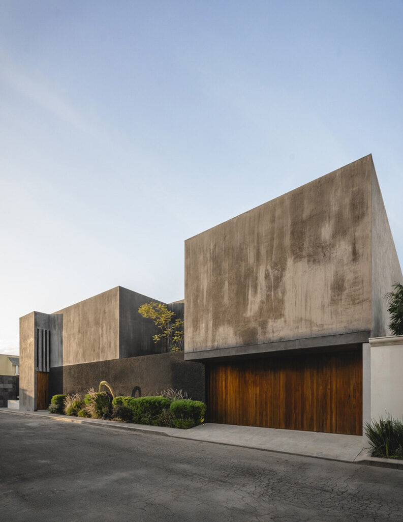 Casa Ceniza by TACO taller de arquitectura contextual