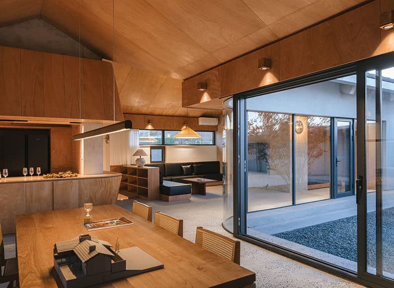Casa Cross by Chaoffice
