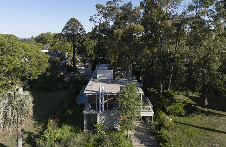 Casa Eucalipto by Julia Yako, Laura Marino