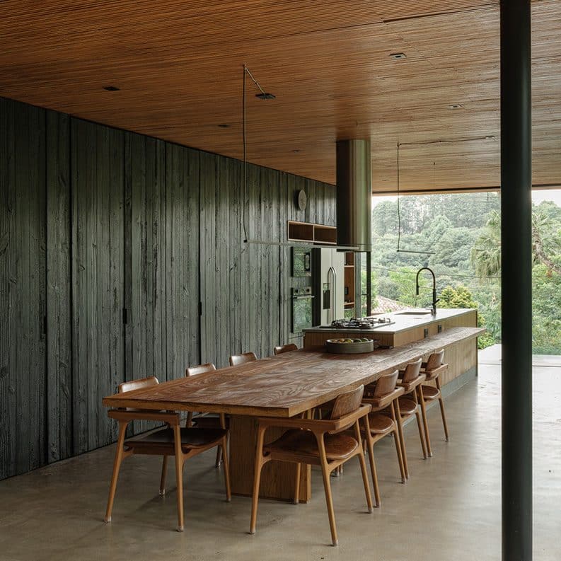Casa Guapuruvus by Cornetta Arquitetura