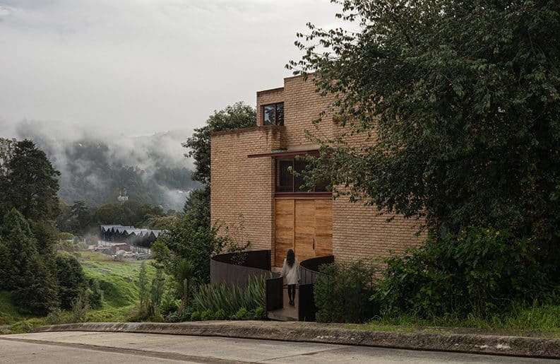 Casa La Sierra by Valdezarqs