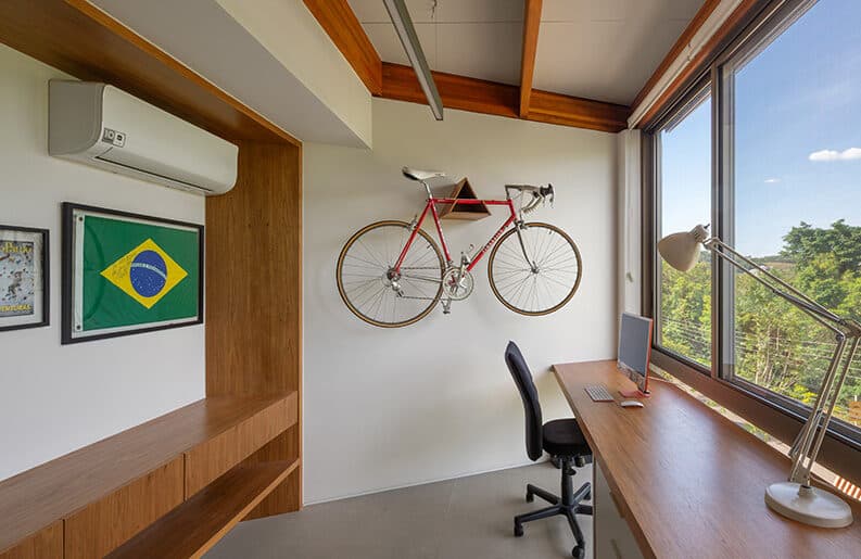 Casa MA en Atibaia by Estúdio Rossi Arquitetos