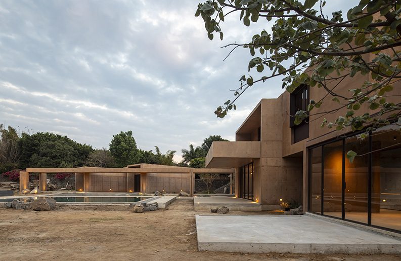 Casa Macana by Taller Carlos Marín