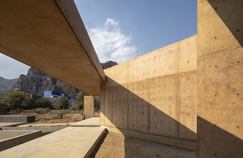 Casa Macana by Taller Carlos Marín