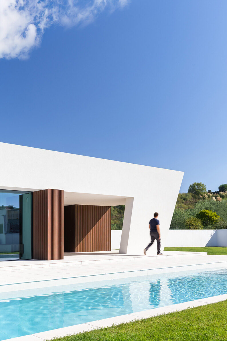 Casa Madalena by Atelier BIG Arquitetos