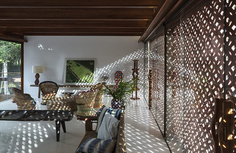 Casa Muxarabi by André Luque Arquitetura