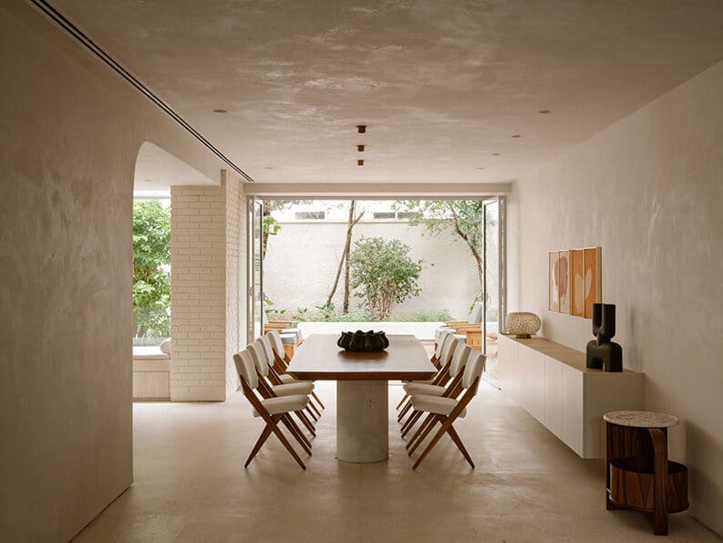 Casa Ortiz by Meireles + Pavan Arquitetura