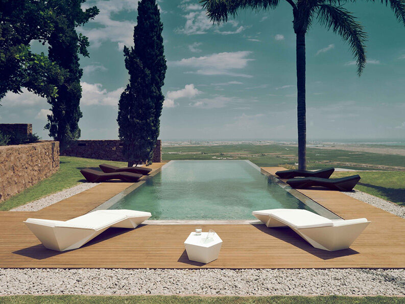 Casa Paz y Comedias by Ramón Esteve Estudio