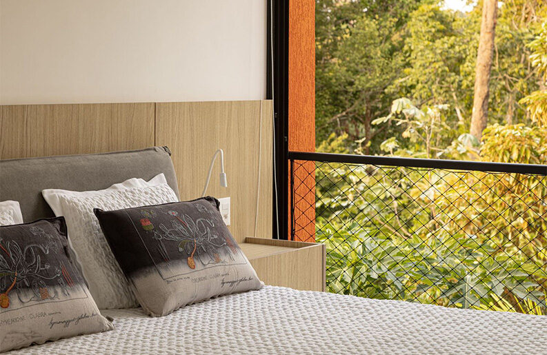 Casa Pupunha by Hana Eto Gall Paisagismo, Laurent Troost Architectures