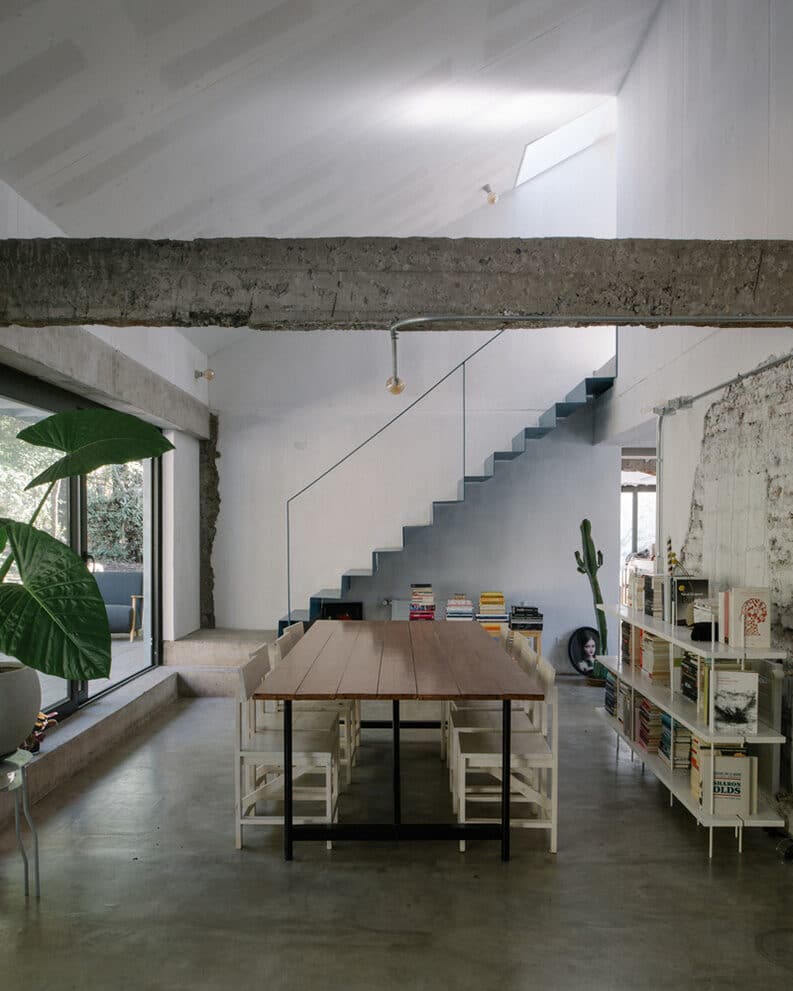Casa Tam by Ivan Bravo Architects