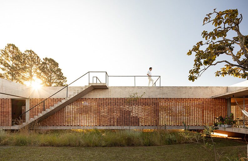 Casa Tupin by BLOCO Arquitetos