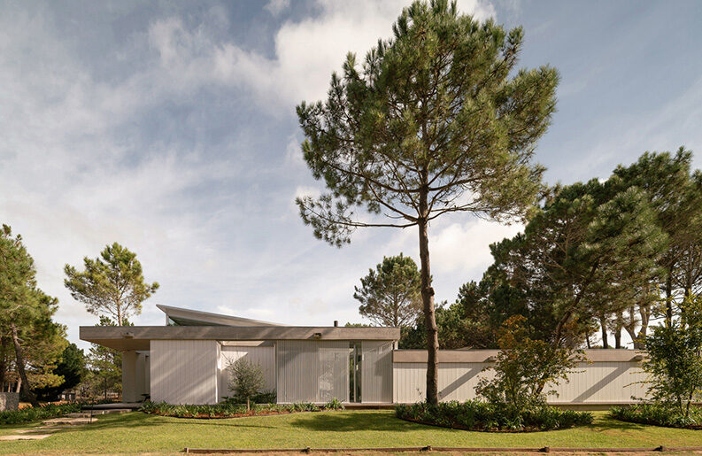 Casa de Mar by Jorgelina Tortorici & Asociados