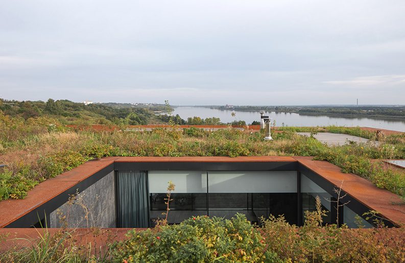 Casa en la Pendiente by 77 Studio architecture