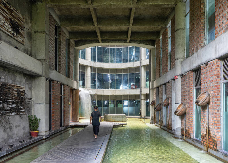 Green Field Factory. La fábrica rodeada de jardines en Bangladesh que ganó el Premio Internacional RIBA 2026