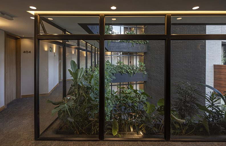 Hotel Heiss by Plan:b arquitectos