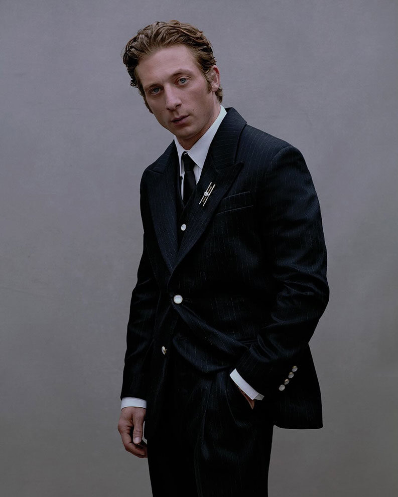 Jeremy Allen White - Louis Vuitton