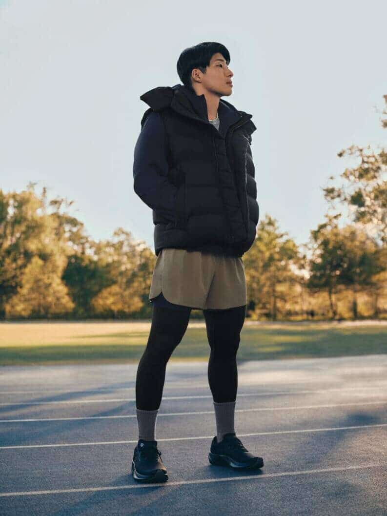 Diseño y tecnología. Lewis Hamilton presenta los nuevos abrigos de Lululemon