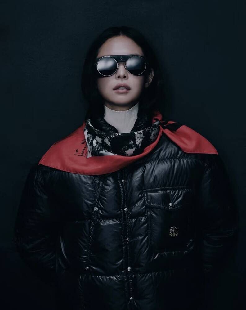 Moncler reúne a Cher, Grace Jones y Jennie en Re/Icons