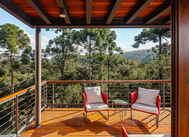 Residencia en Campos do Jordão by Gil Mello Arquitetura
