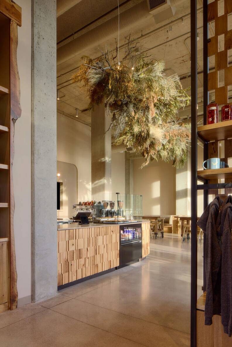 Sisters Coffee Jackstraw. Una cafetería donde la madera cuenta la historia del lugar